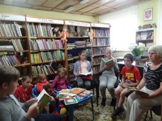 Augame kartu su eilėraščiu