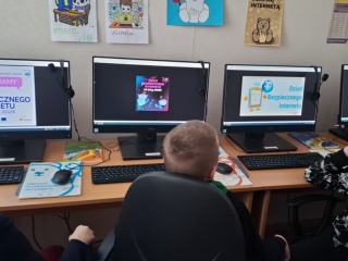 Poranek ku obchodom Tygodnia Bezpiecznego Internetu
