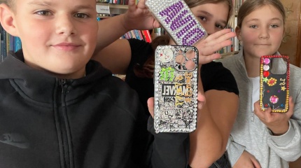 Edukacija „Papuošk savo telefono dėklą!“